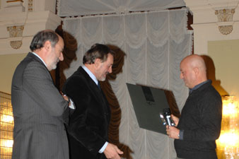INGRANDISCI FOTO